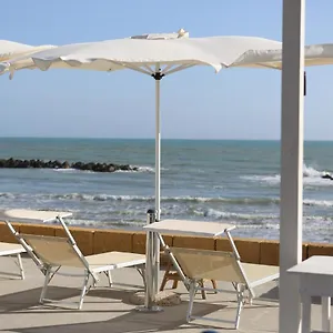 Maddalusa Mare Foresteria , Villaggio Peruzzo Italie