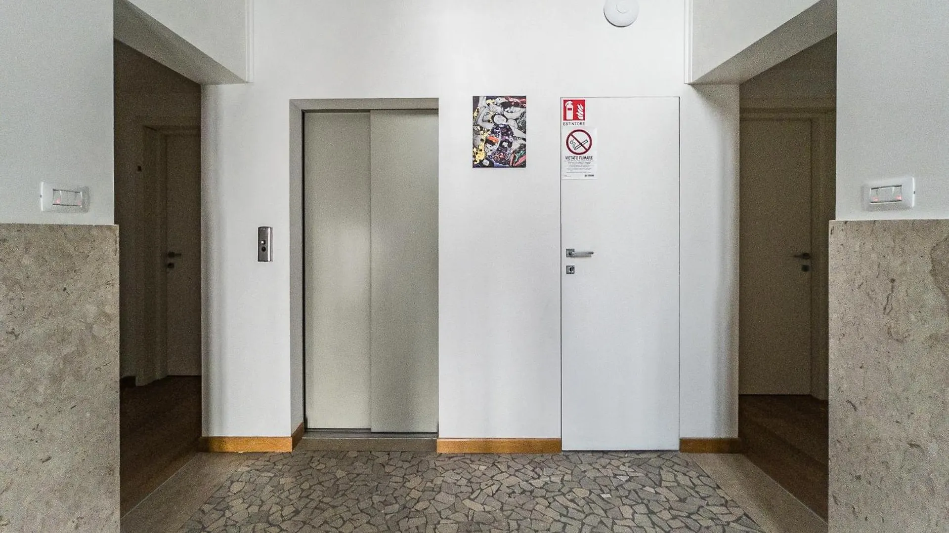 Guest house Rrrapido Holy Suites And Rooms - Via Sardegna Milan Italy