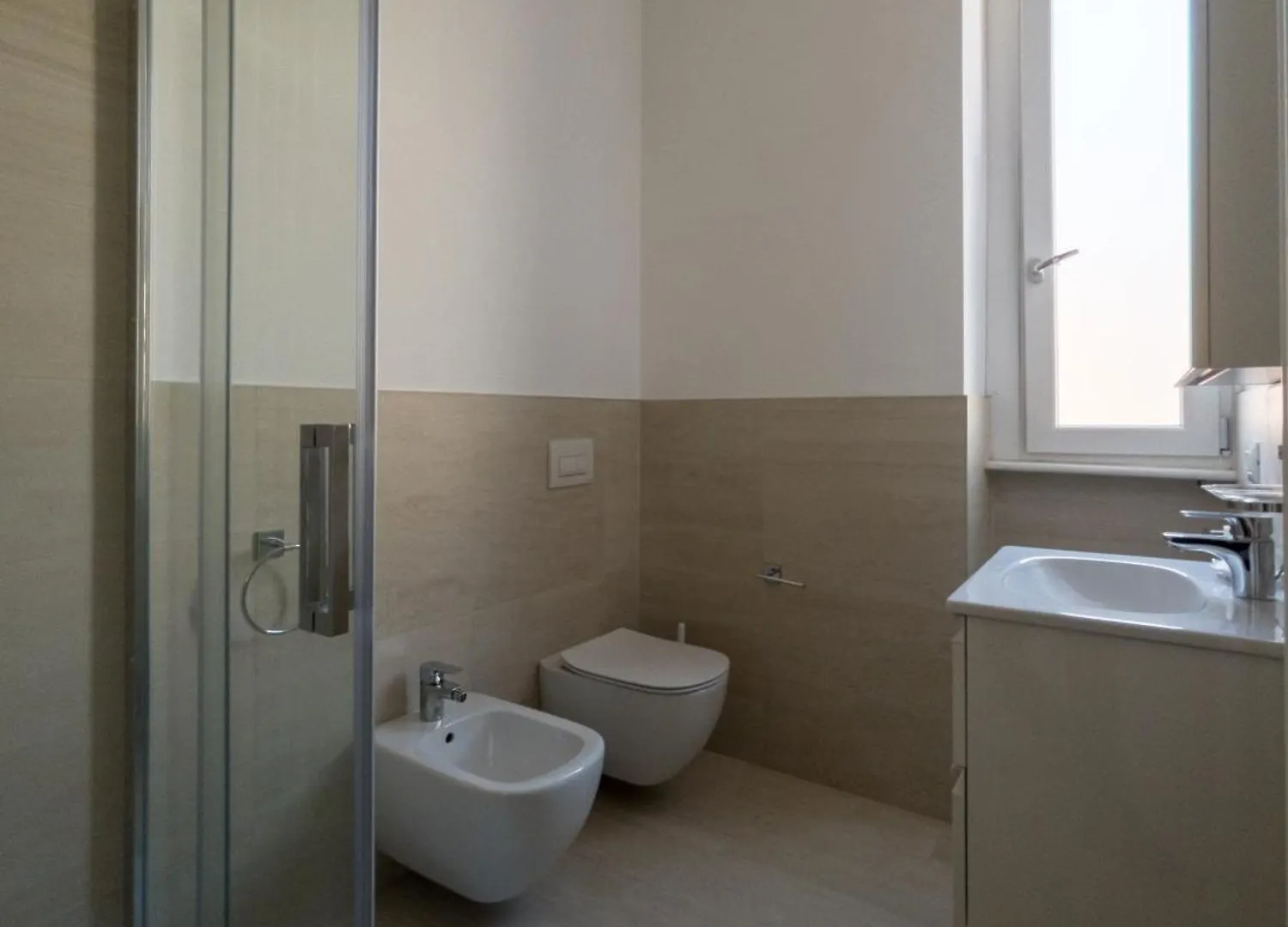 Rrrapido Holy Suites And Rooms - Via Sardegna Milan Guest house
