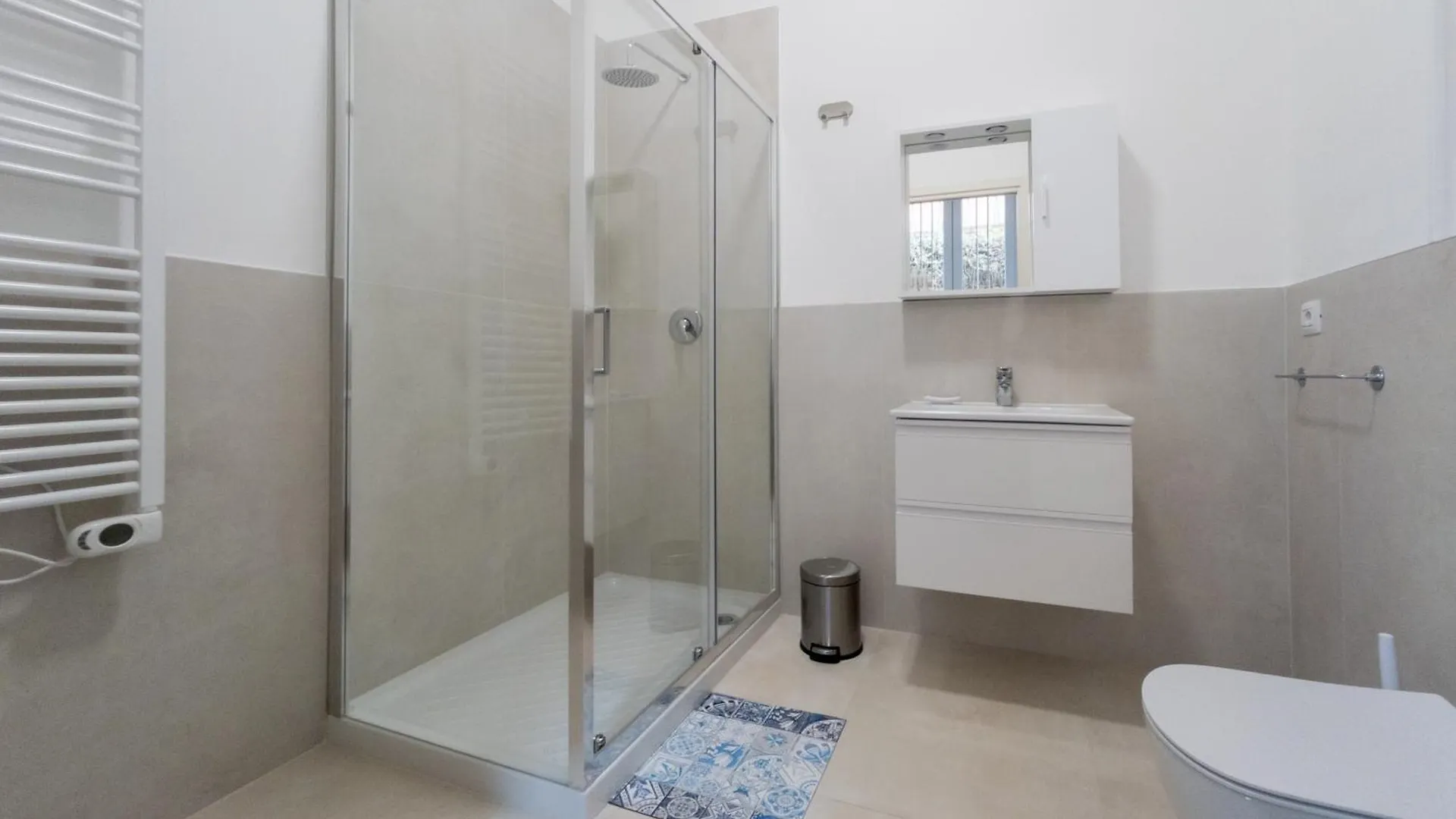Rrrapido Holy Suites And Rooms - Via Sardegna Milan 0*,