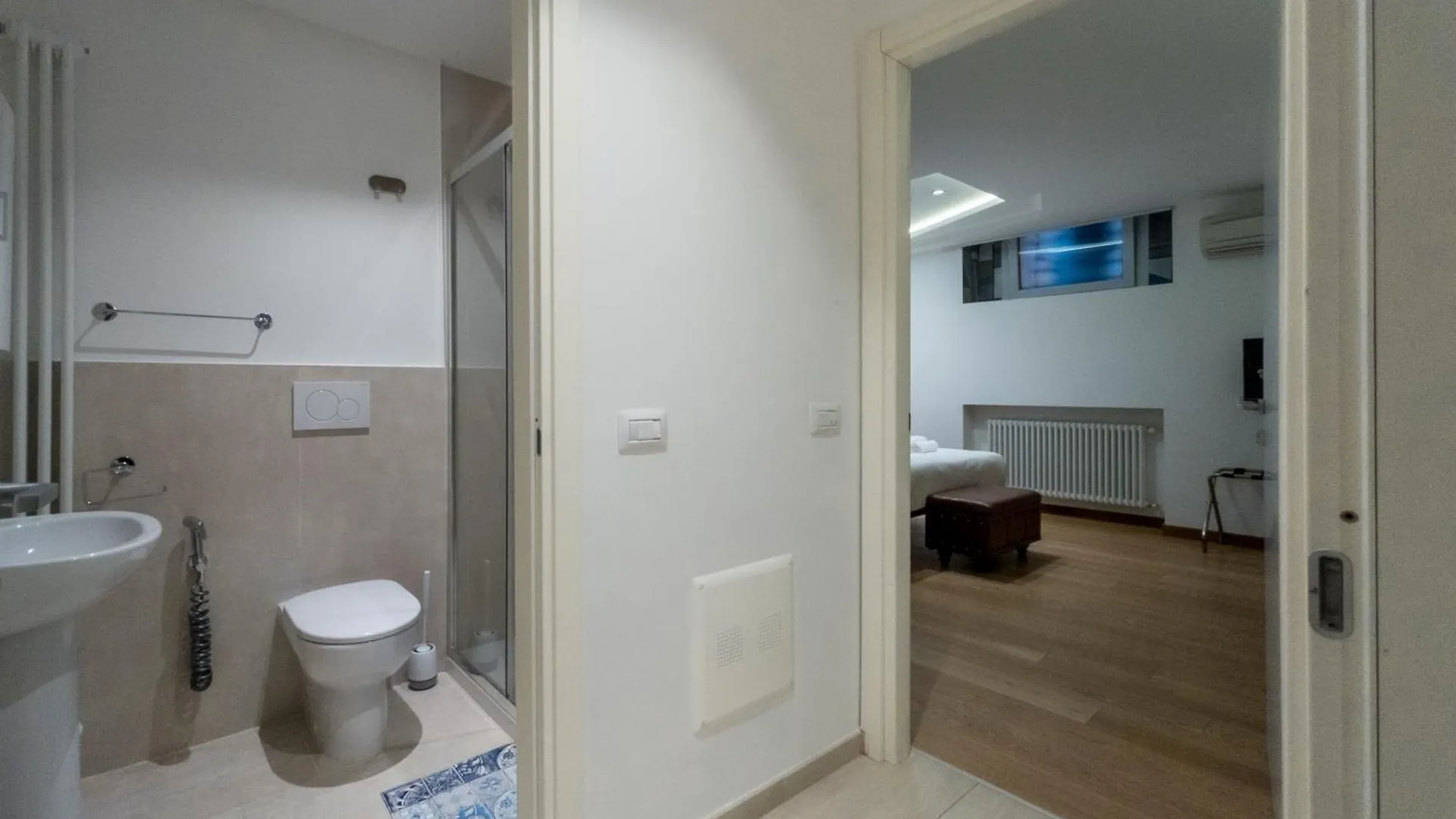 Guest house Rrrapido Holy Suites And Rooms - Via Sardegna Milan
